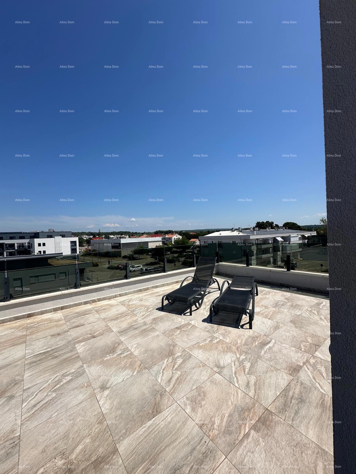 Novigrad, prodaja apartmana u zatvorenom kompleksu sa velikom krovnom terasom.