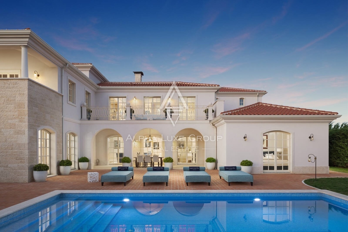 Istra, Poreč, Luksuzna vila s bazenom i panoramskim pogledom na more