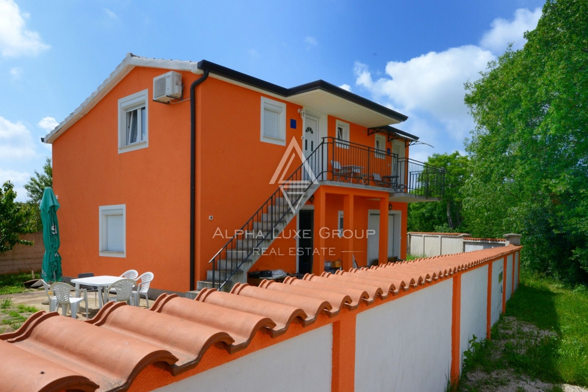 Šarmantna kuća sa tri stana, Istra, Poreč