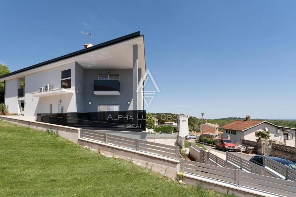 Kuća s bazenom i pogledom na more, Istra, Poreč