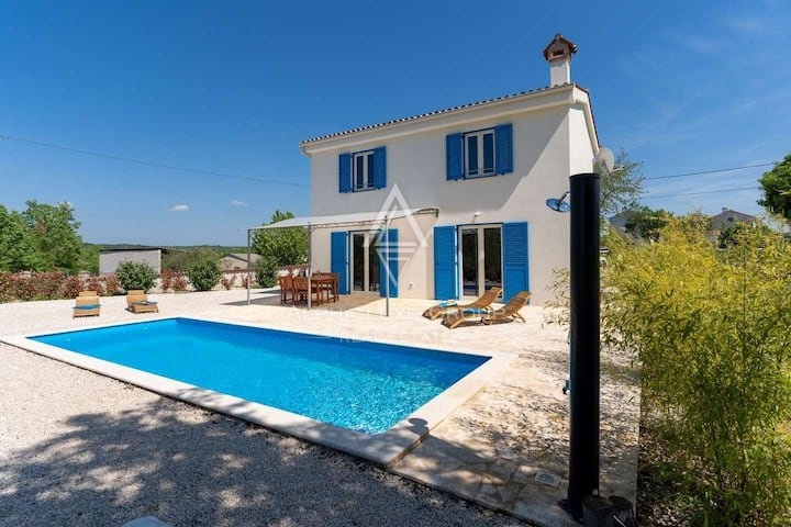 Šarmantna vila s bazenom u mirnom okruženju, Istra, Poreč