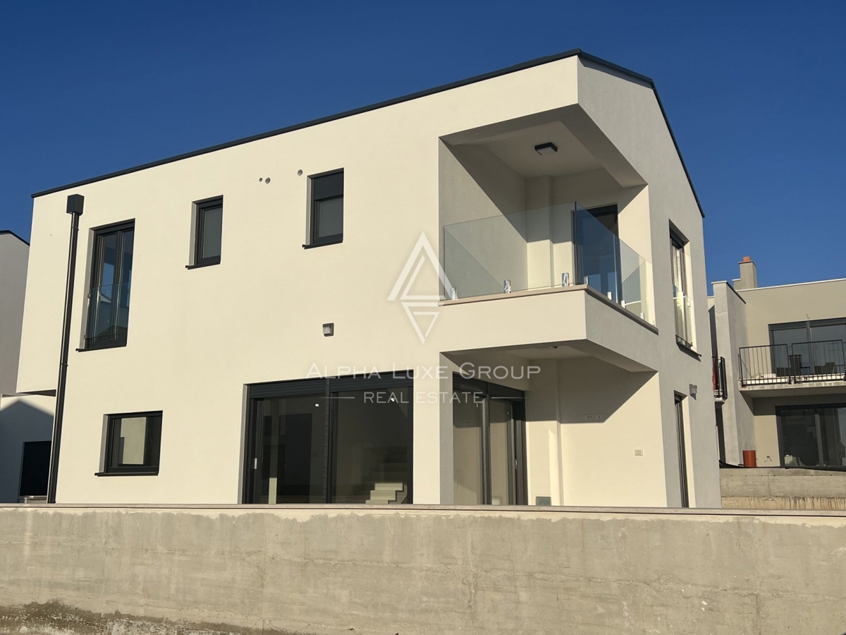 ALPHA LUXE GROUP prodaje kuću, novogradnja, Poreč