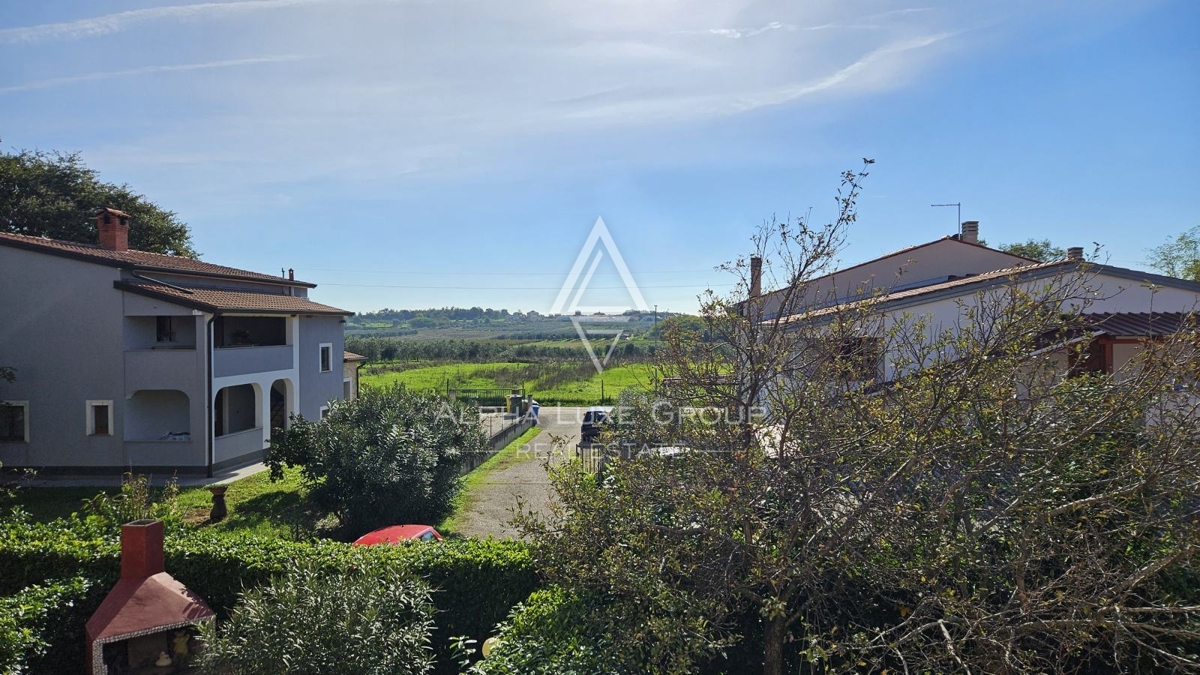 Istra, Novigrad, Stan s 2 sobe i prekrasnim pogledom