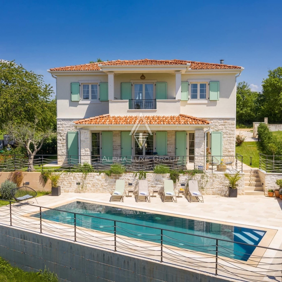 Istra, Višnjan, Prekrasna vila s panoramskim pogledom na prirodu na prodaju