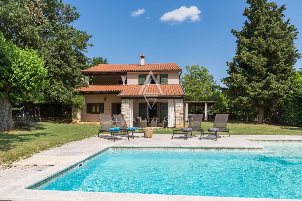 Istra, Poreč, Renovirana vila s bazenom i vrtom