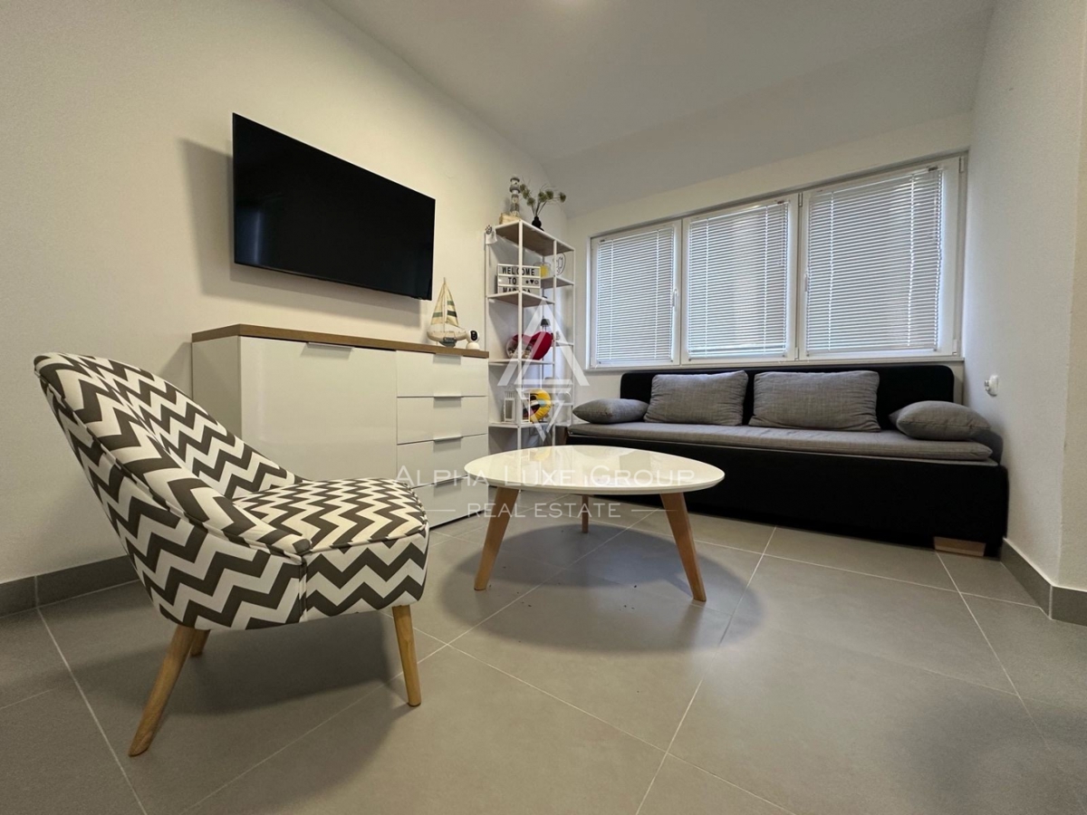 Novigrad, Istra – Prenovljeno stanovanje blizu plaže