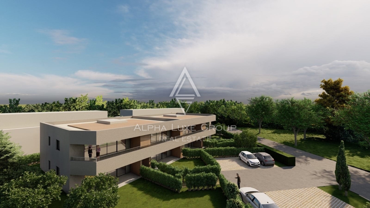 Poreč Vicinity: Ground floor apartment with spacious garden for sale