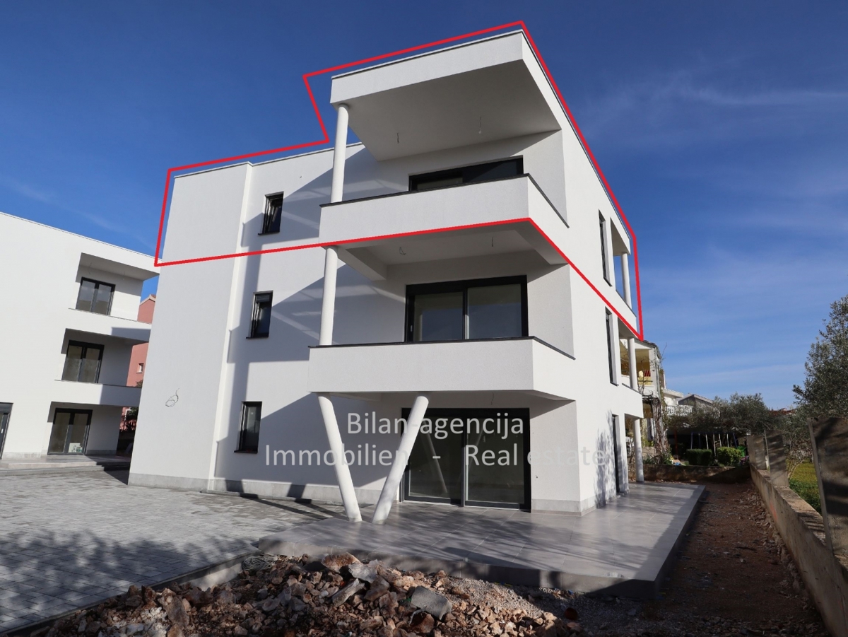 Vodice,novo, stan, 2. kat, 2 spavaće, 2 parkirna mjesta