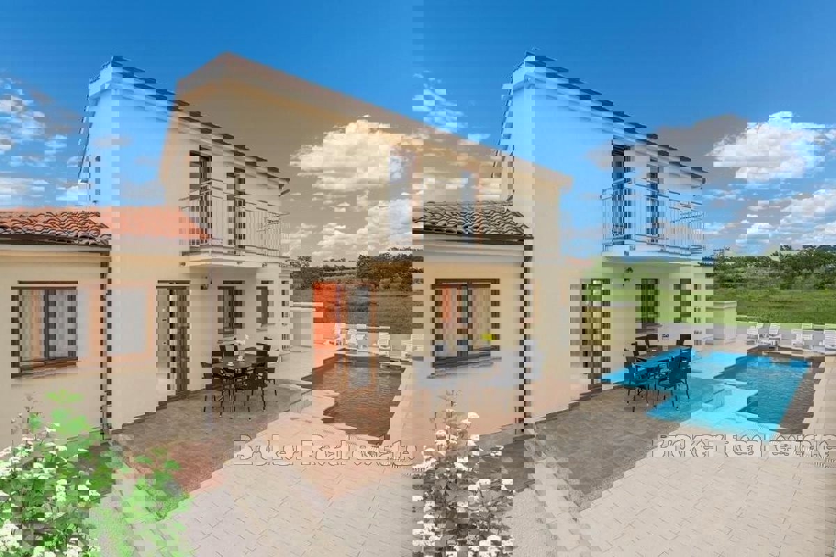 A beautiful detached house in a quiet environment