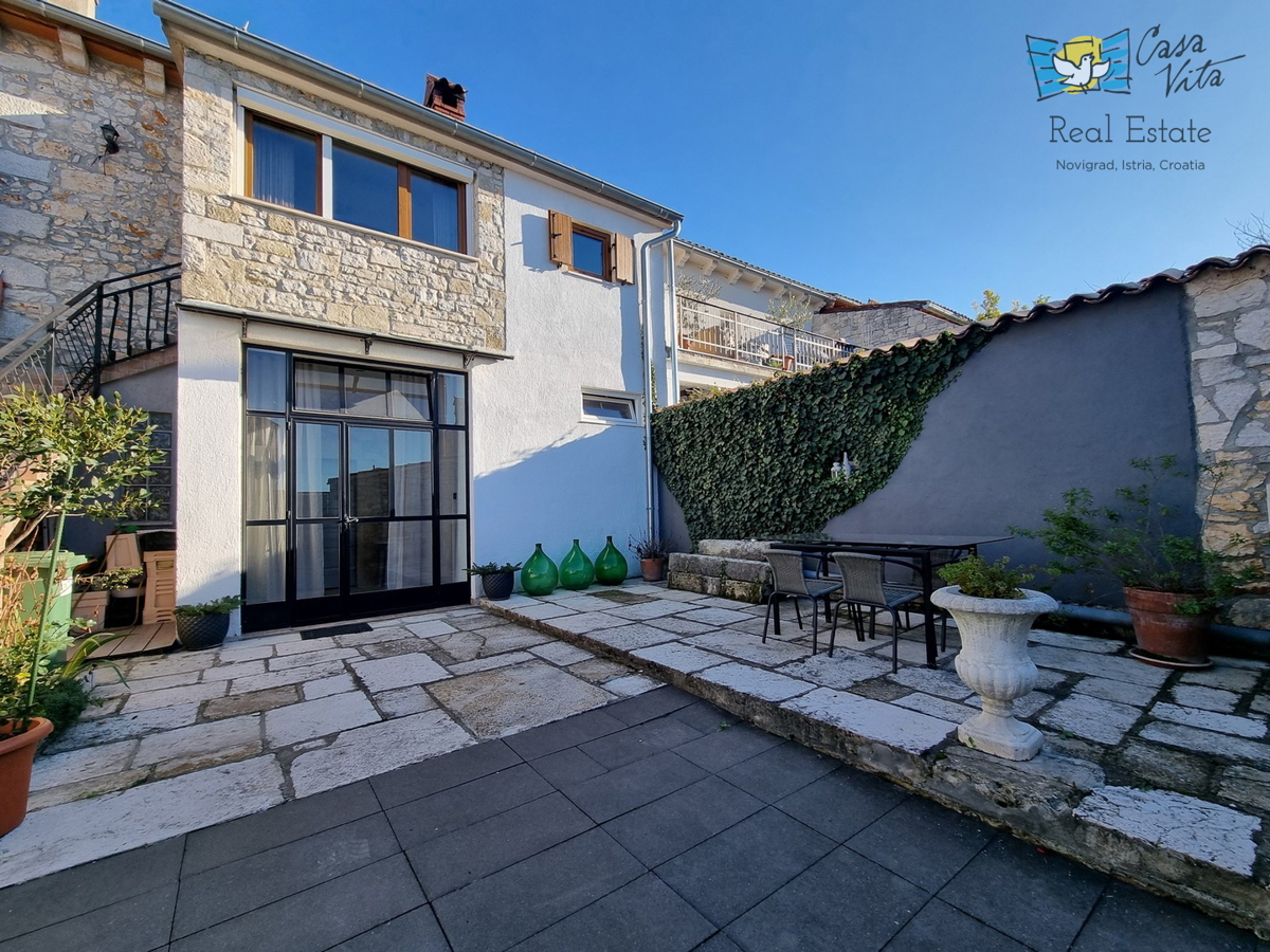 Istrien, Poreč - Charmantes Steinhaus mit zwei Wohnungen!