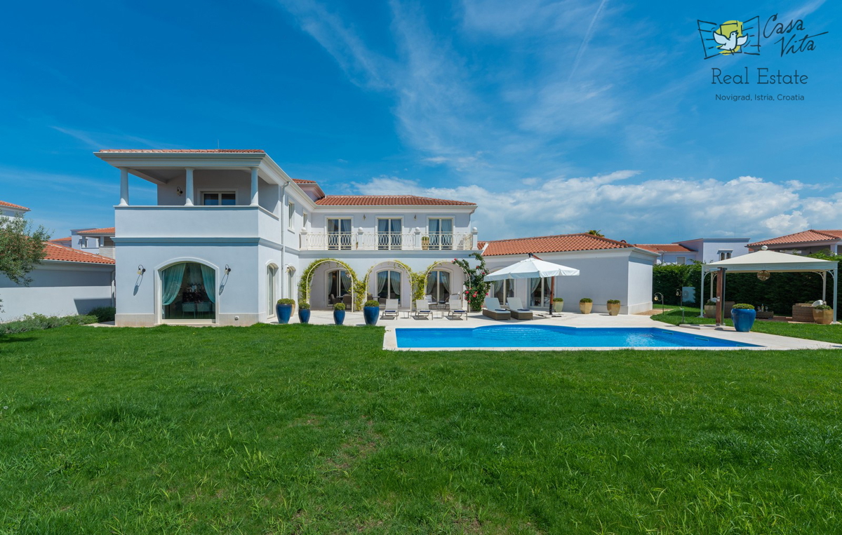 Luxusvilla in wunderschöner Lage mit Panoramablick auf das Meer!