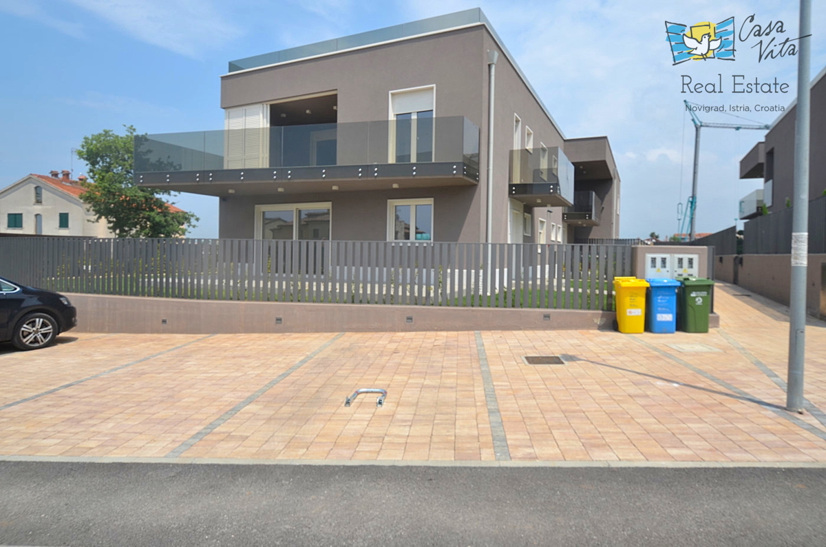 Apartment on the first floor of a newly built building with a roof terrace!