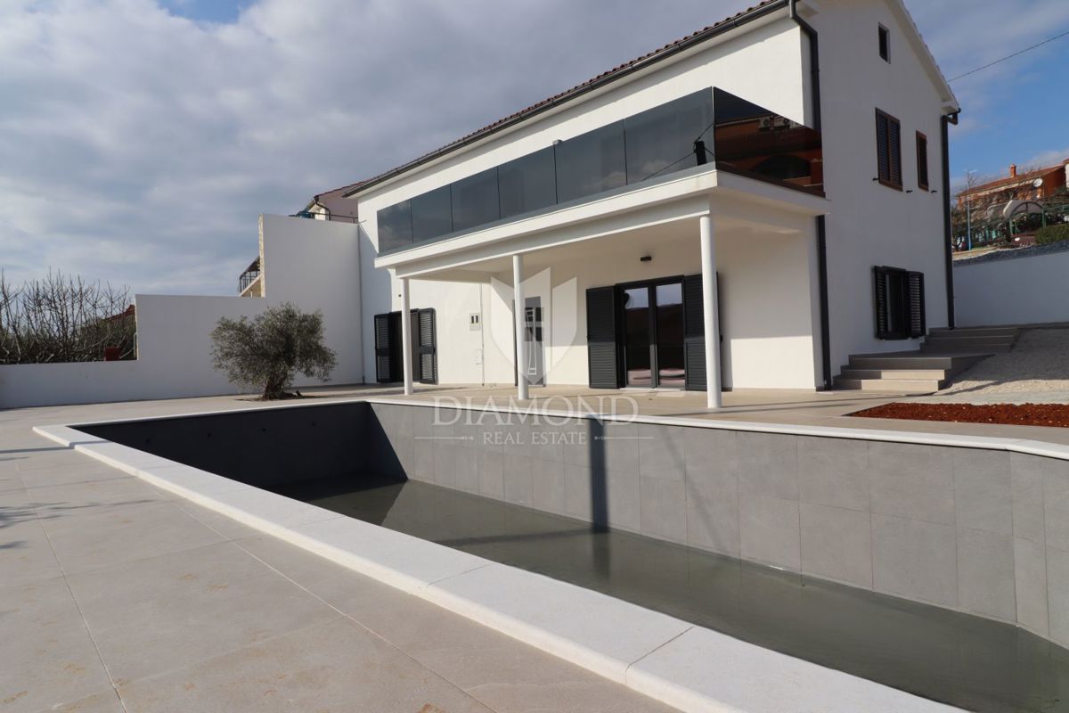 Poreč, okolica, hiša z dvema stanovanjema in panoramskim pogledom na morje