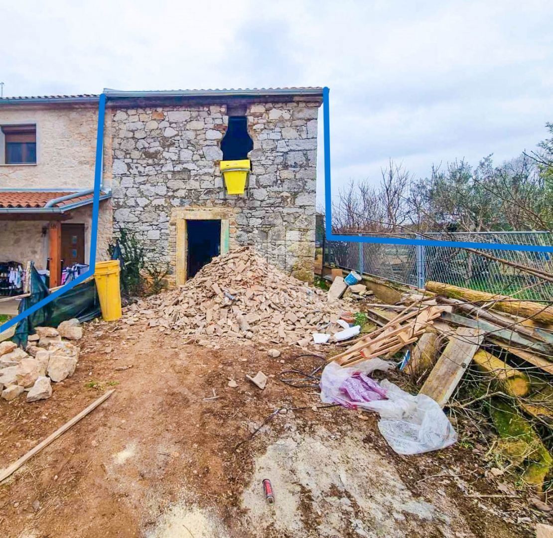 Poreč, okolica, šarmantno renovirana kamena kuća!