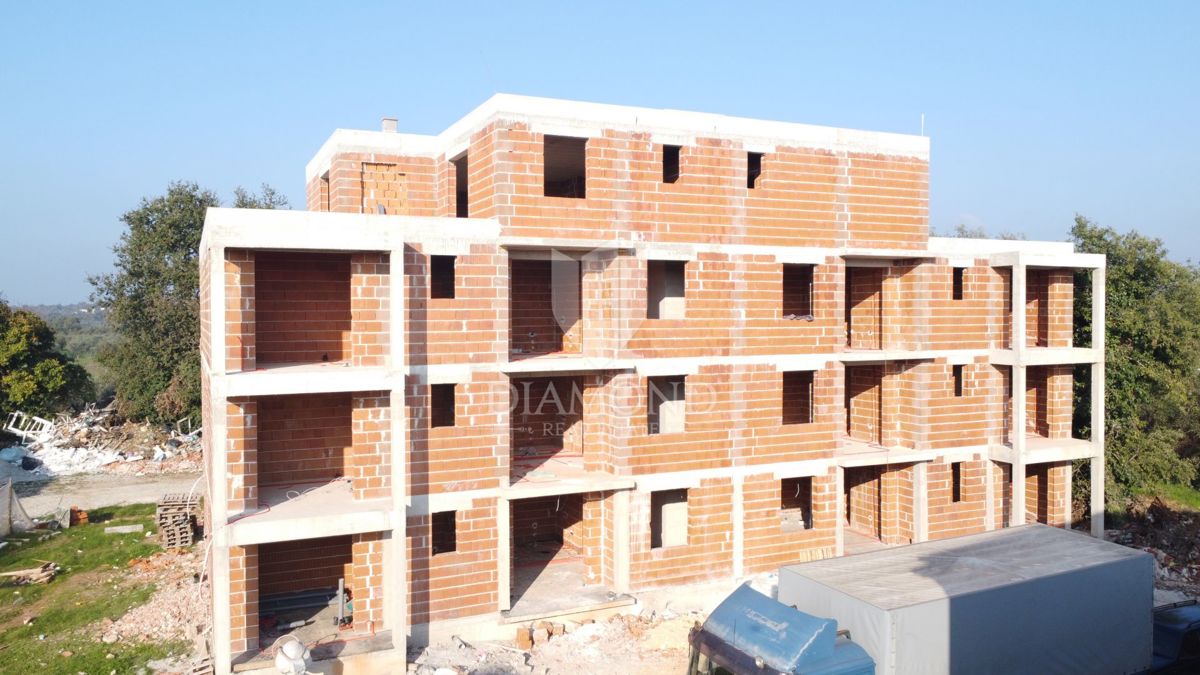 Poreč, okolica, luksuzni penthouse sa dvije krovne terase 2 km od mora!