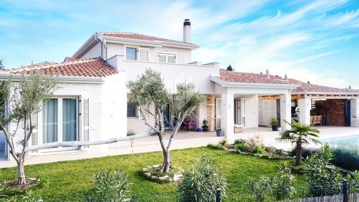 Poreč, Mediteranska vila s panoramskim razgledom na morje