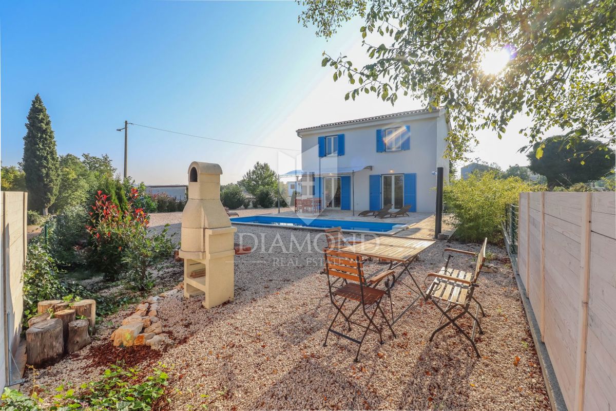 Poreč, okolica, očarljiva vila v mirnem okolju!