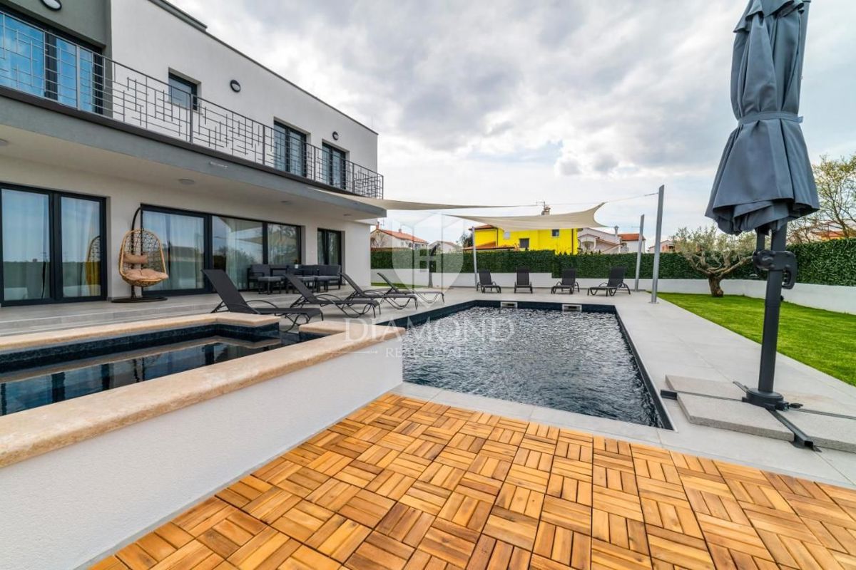 Poreč, lepa hiša z bazenom