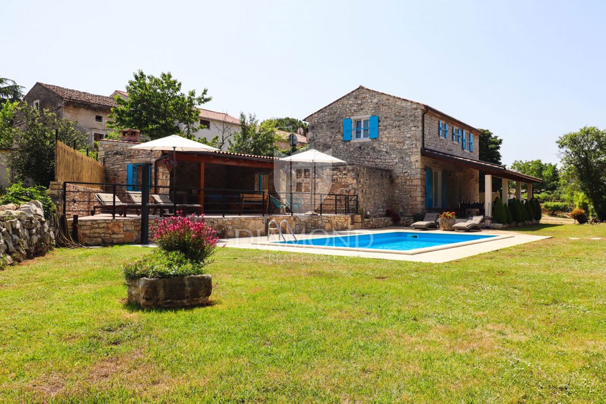 Poreč, okolica, avtohtona istrska vila obkrožena z naravo!