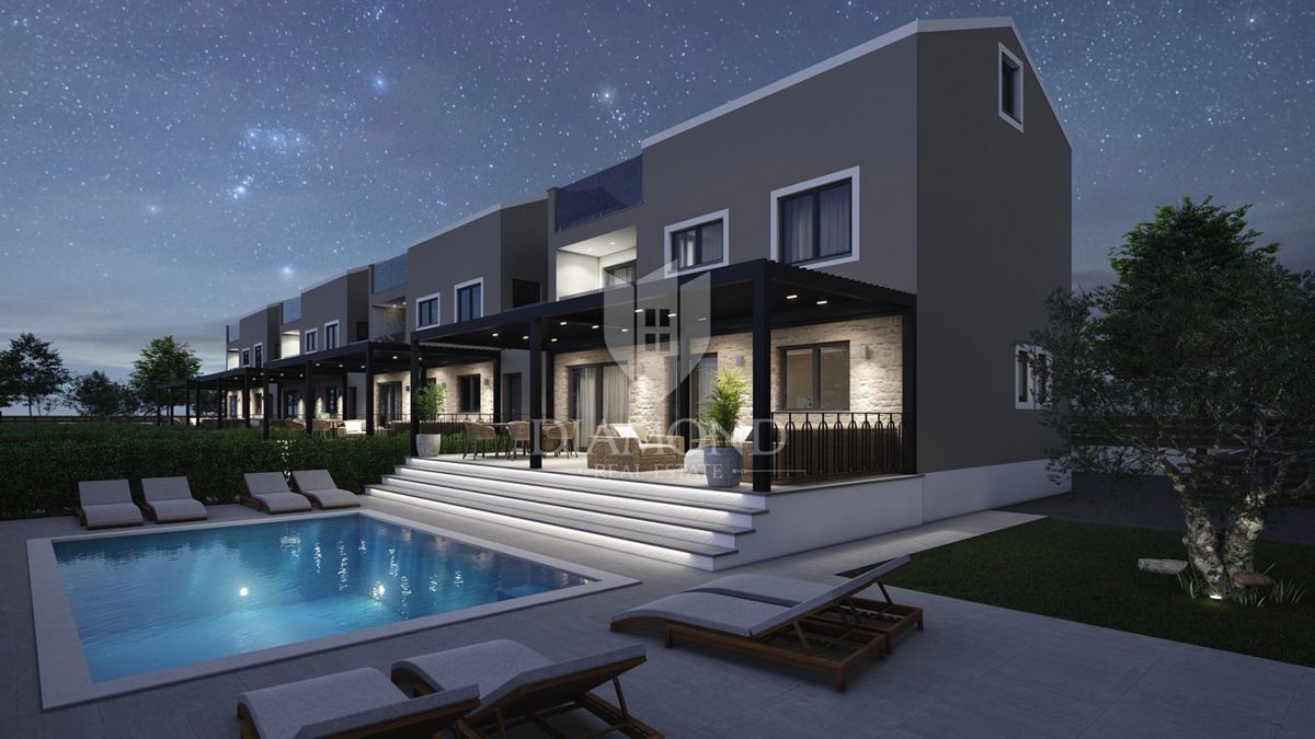 Poreč, okolica, idealna hiša s štirimi spalnicami in pogledom na morje!