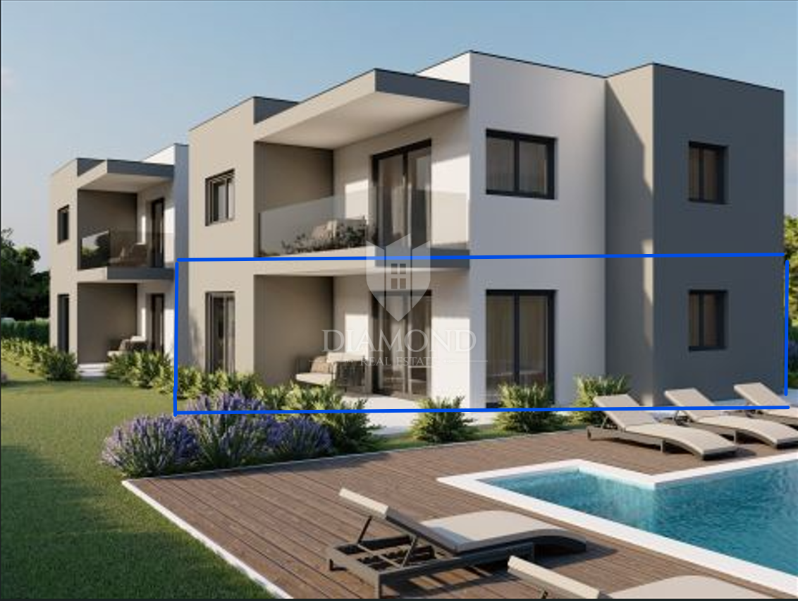 Poreč, okolica, fantastično stanovanje v pritličju!