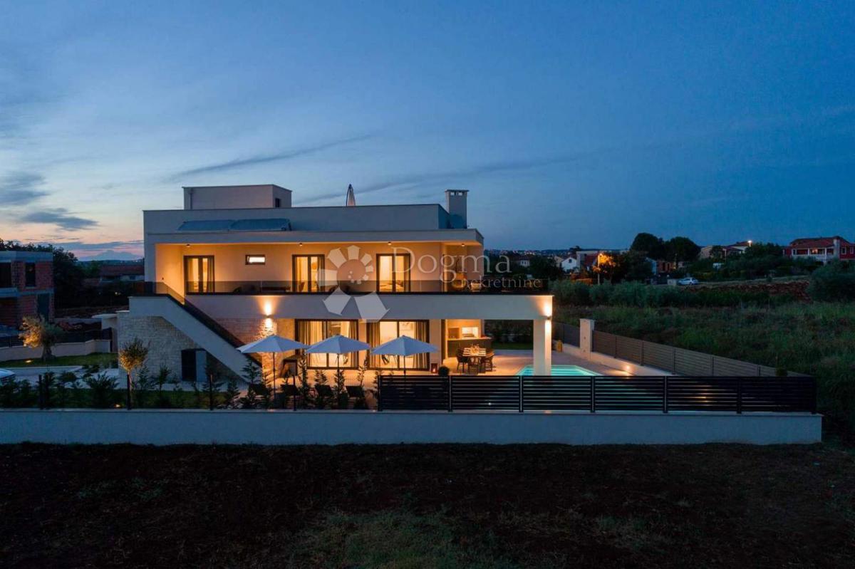 Atraktivna vila u Poreču