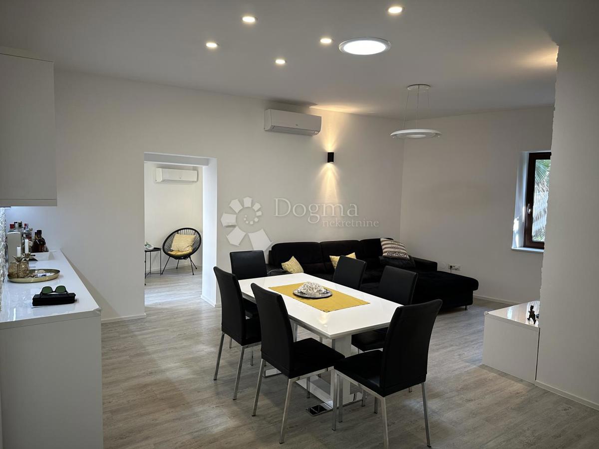 Wohnung Poreč, 106,83m2