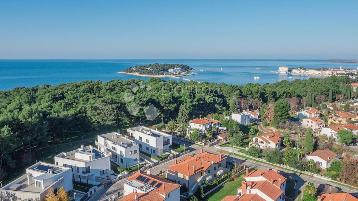 Ekskluzivna vila 1. red do mora 110