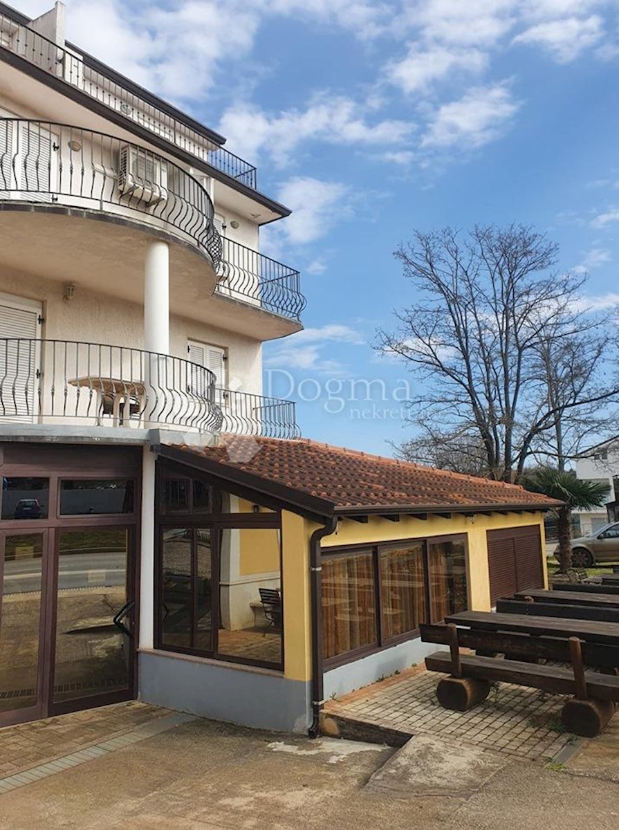 Apartmanska kuća u okolici Poreča