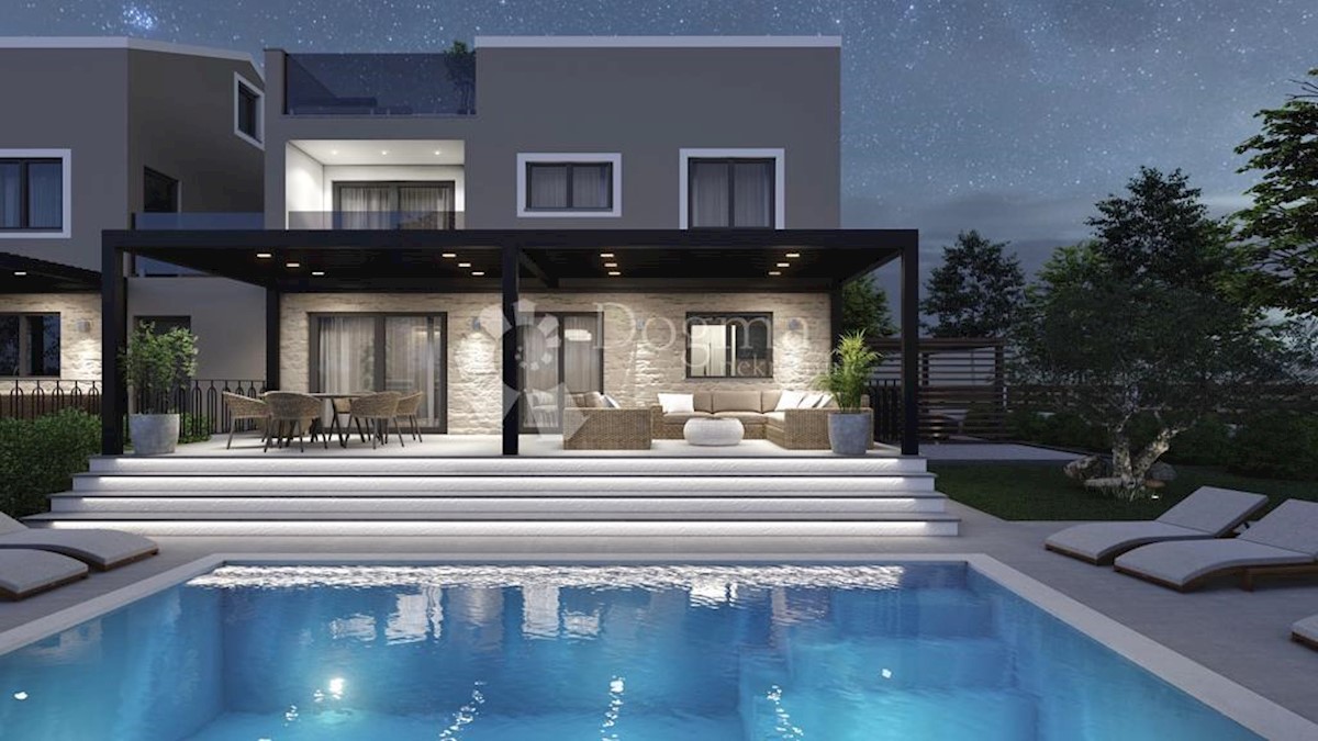 Kuća u nizu s bazenom, okolica Poreča