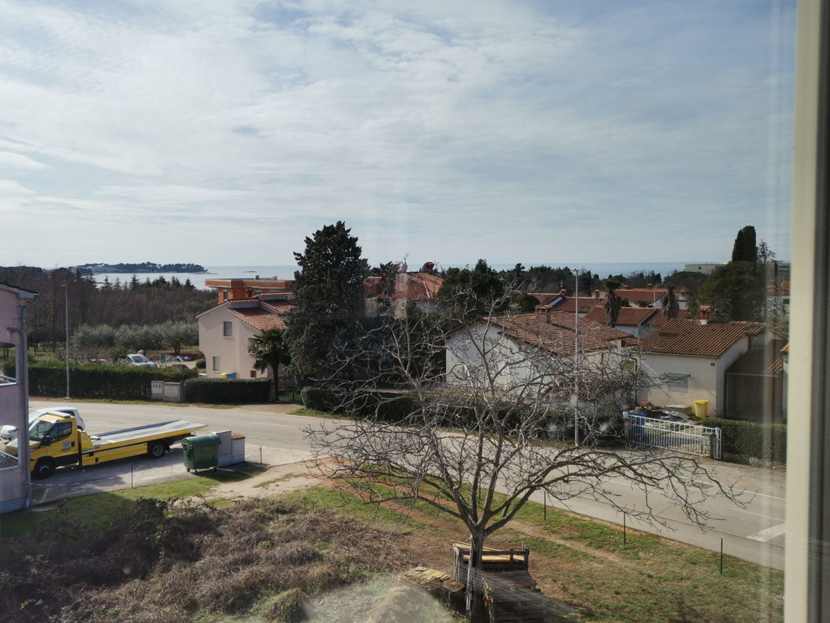 P-272 Modern apartment only about 600 m from the sea -110 m2  Porec - sea view - for sale