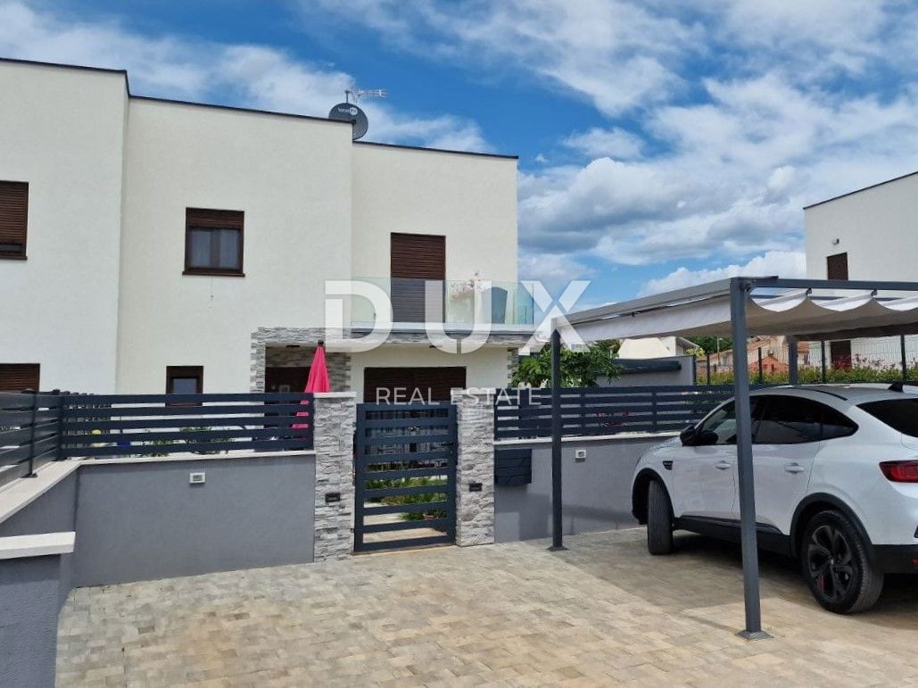 ISTRIEN, POREČ – Einfamilienhaus in begehrter Lage