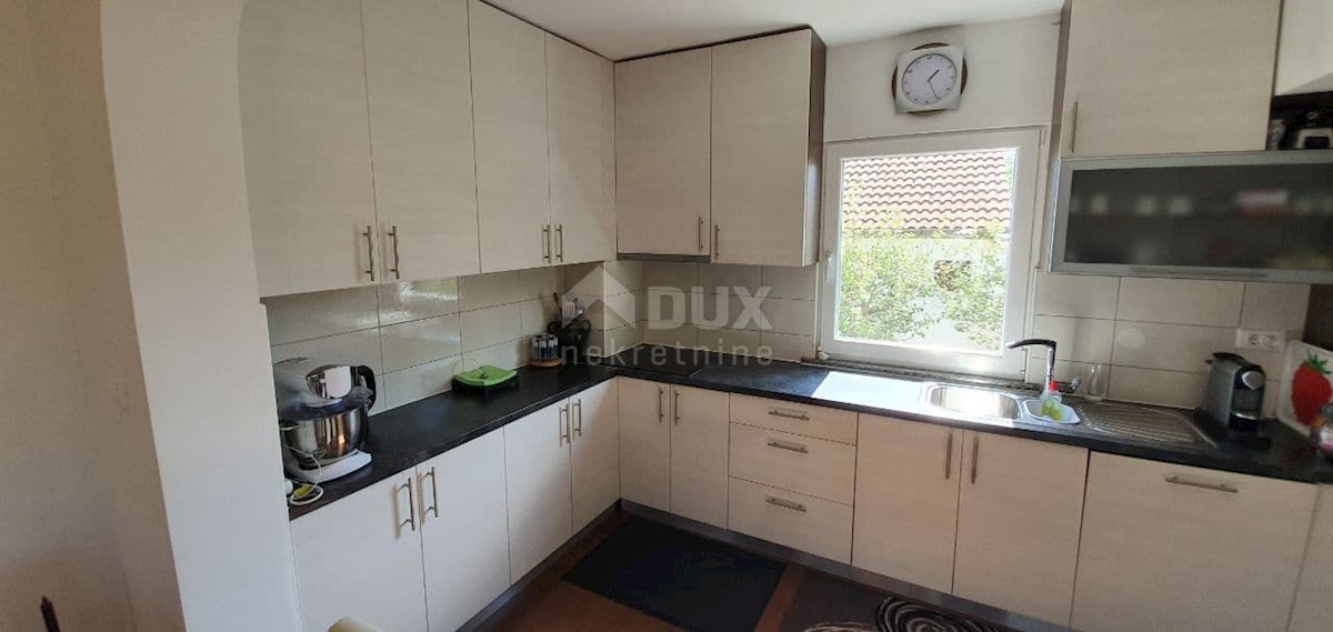 ISTRA, POREČ - Kuća s puno potencijala, na mirnoj i lijepoj lokaciji