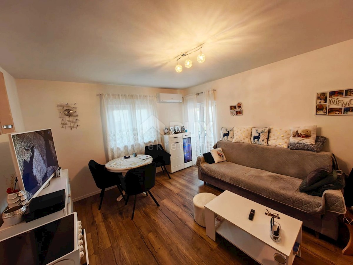 ISTRA, POREČ -  Stan s dvije spavaće sobe na traženoj lokaciji