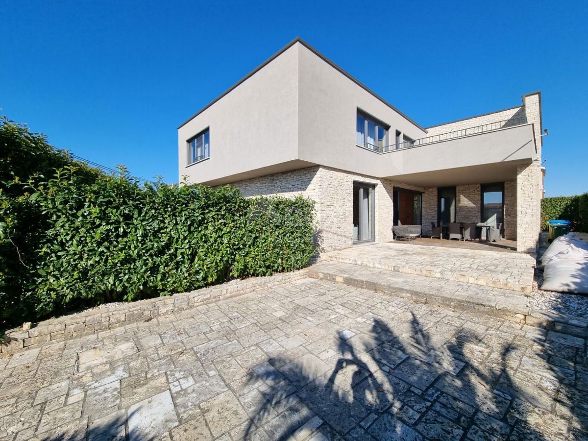 ISTRA, POREČ - Luksuzna moderna vila na odličnoj lokaciji