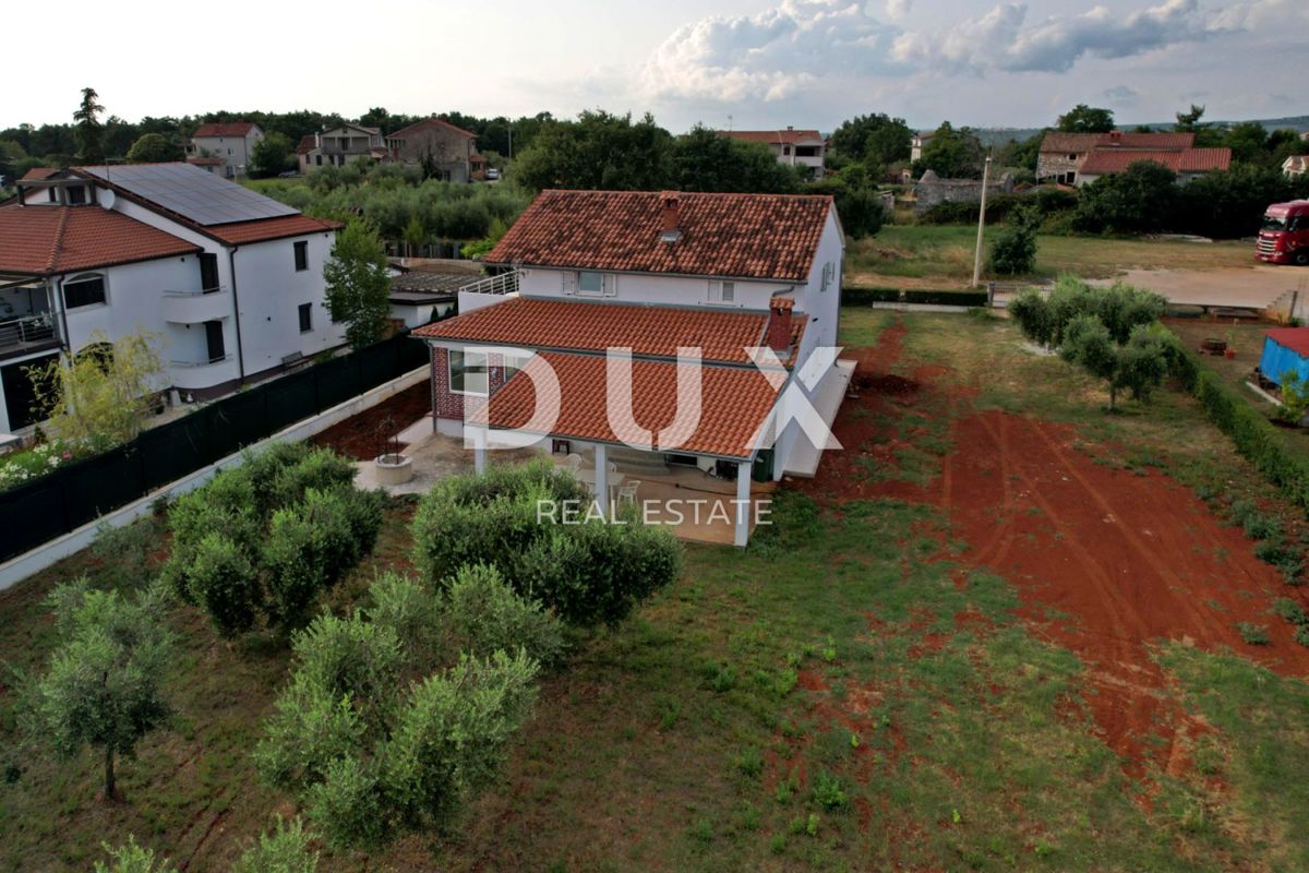 ISTRA, POREČ - Kuća s prostranom okućnicom