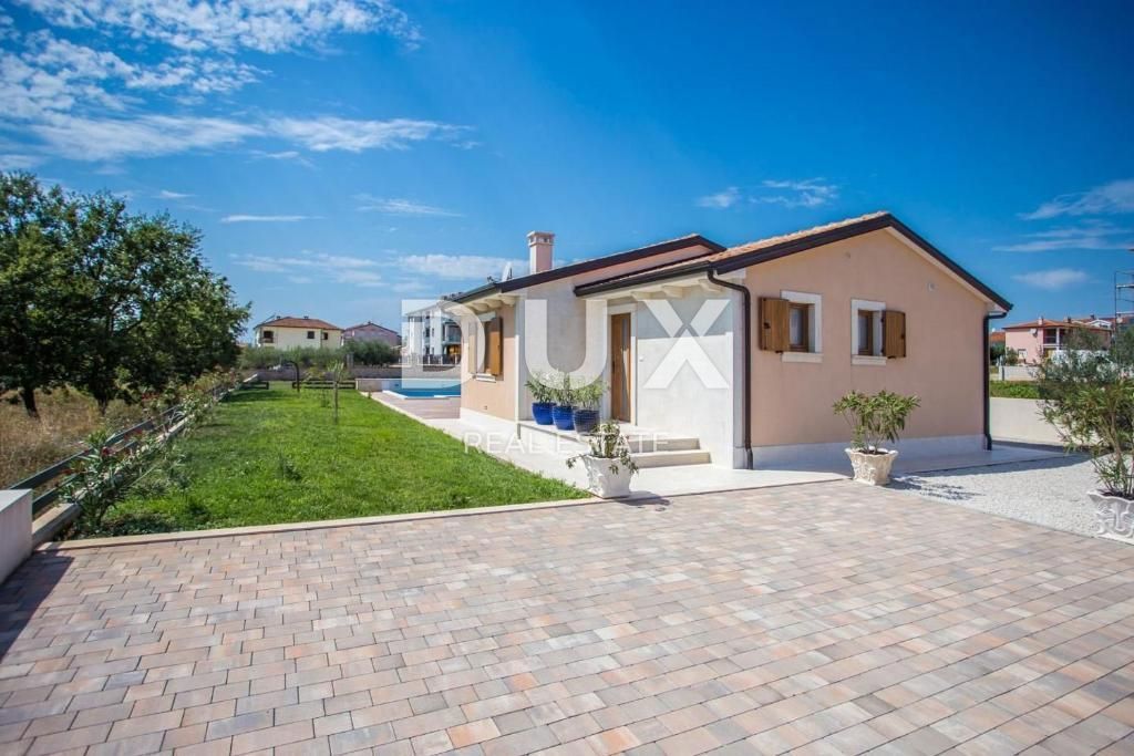 ISTRIEN, POREČ - Hochwertiges und warmes Familienhaus in der Nähe von Poreč