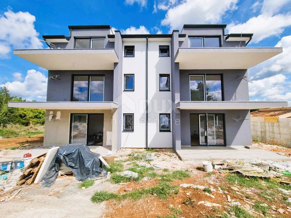 ISTRA, POREČ, OKOLICA - Prostrani stan s pogledom na prirodu