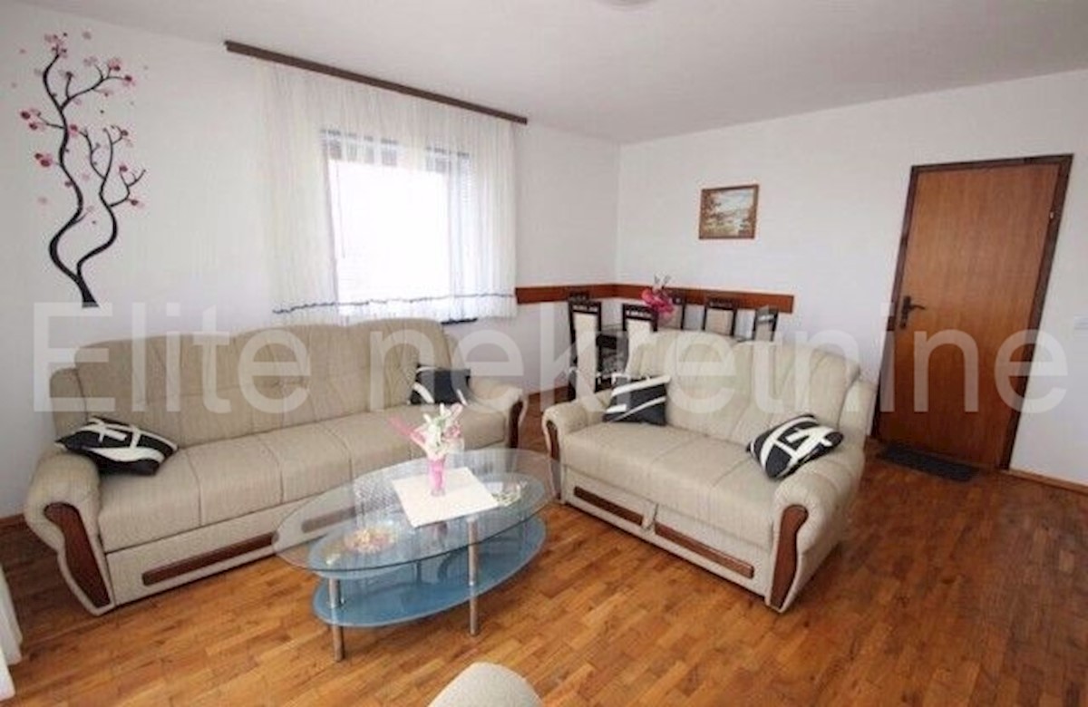 Istra, Poreč - apartmanska kuća 7 km od centra grada