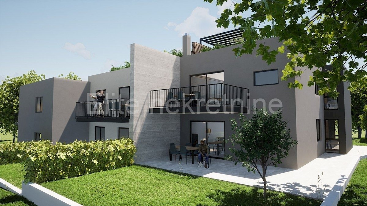 Porec - apartment of 83m2 and its own roof terrace of 55.90 m2