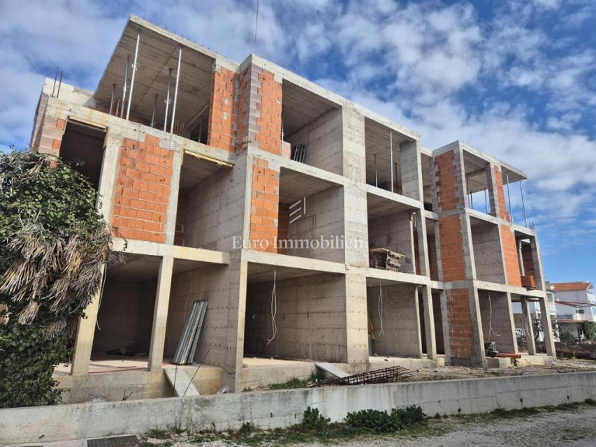 Vodice -  luksuzan dvoetažan stan nedaleko od Plave Plaže