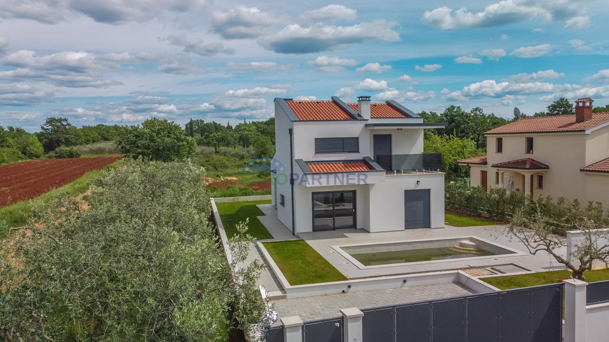 Poreč 5km, new villa with pool, modern design