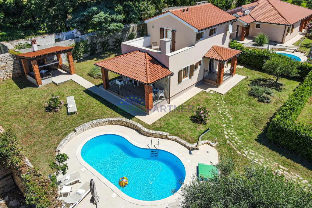 Villa with swimming pool in a quiet area, near Poreč, Istria