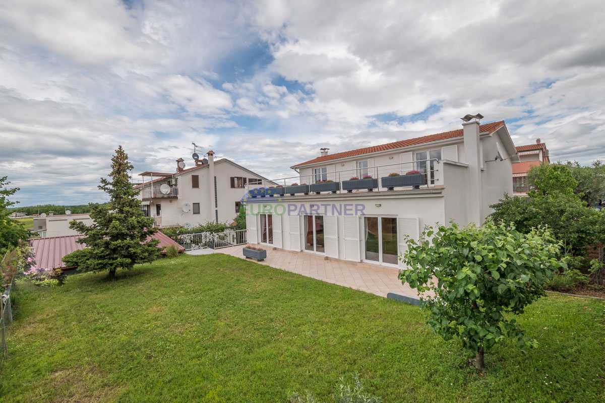 Poreč okolica - Samostojeća kuća s vrtom