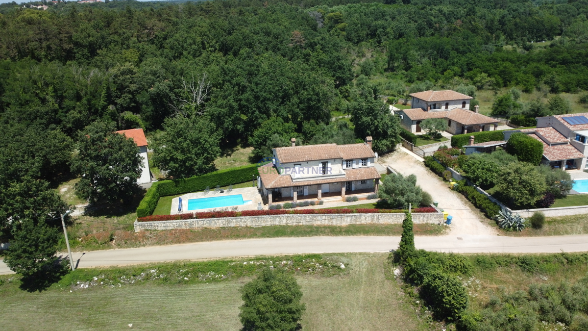 Porec area, stone house with pool and sea view
