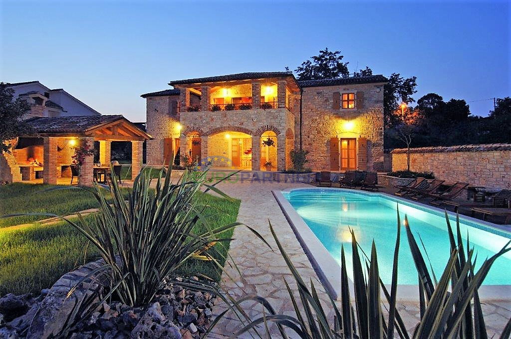 Jedinstvena autohtona kamena vila sa bazenom, Poreč