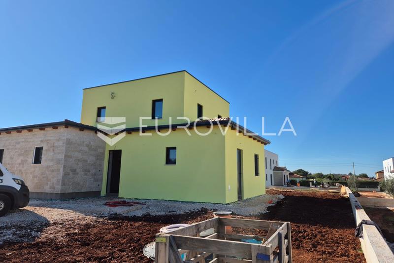 Istria, Poreč, detached house with a beautiful garden