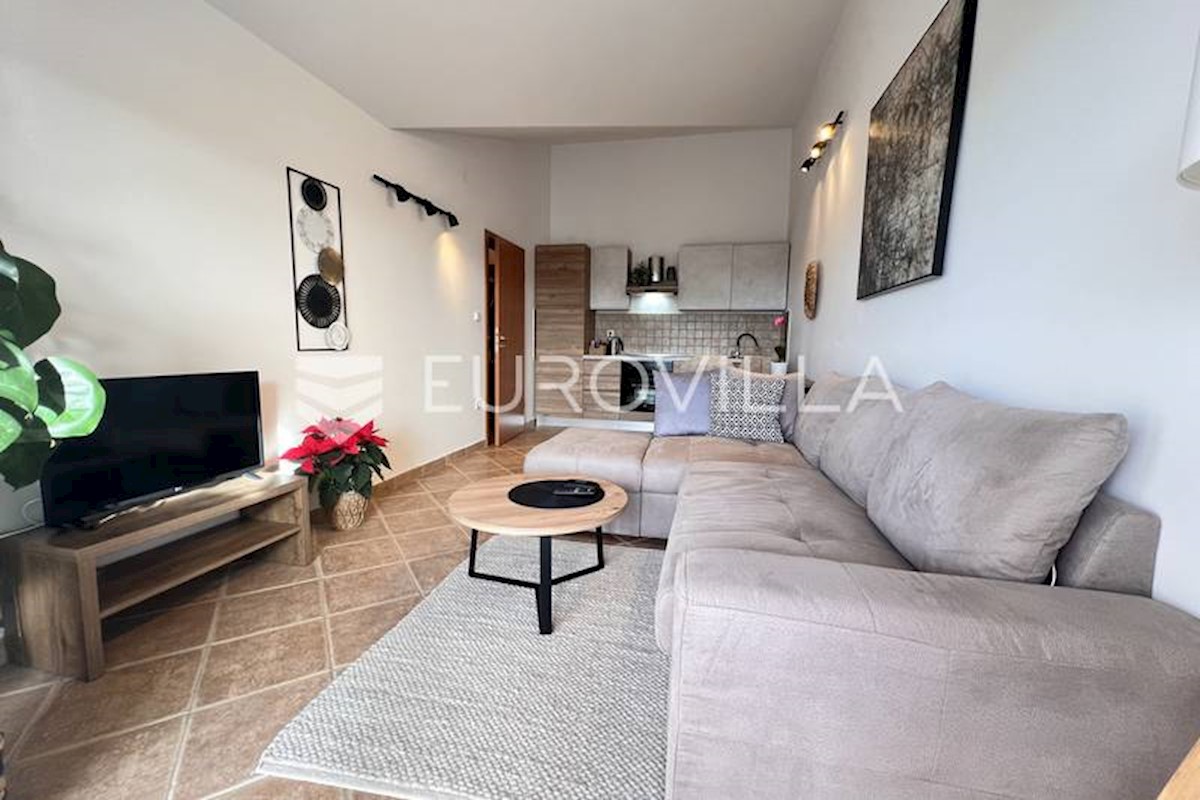 Istria, Poreč - beautiful and sunny two-room apartment with sea view, 42.15 m2