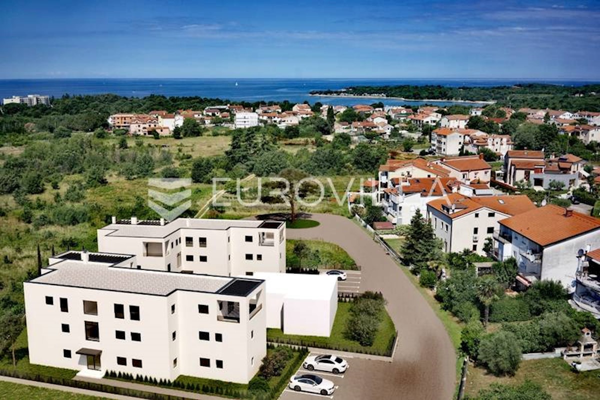 Istria, Poreč, modern two bedromm apartment NKP 94 m2 on the first floor,close to the popular b...