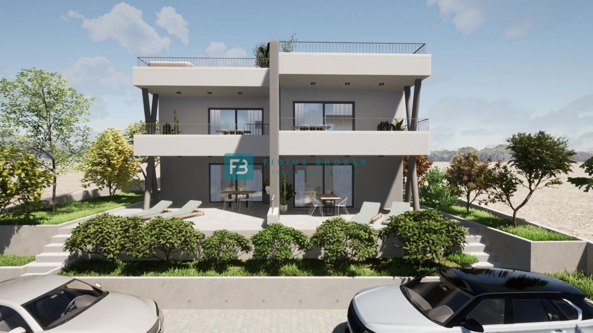 VODICE, novogradnja, prizemlje, vrt 60 m2, pogled na more